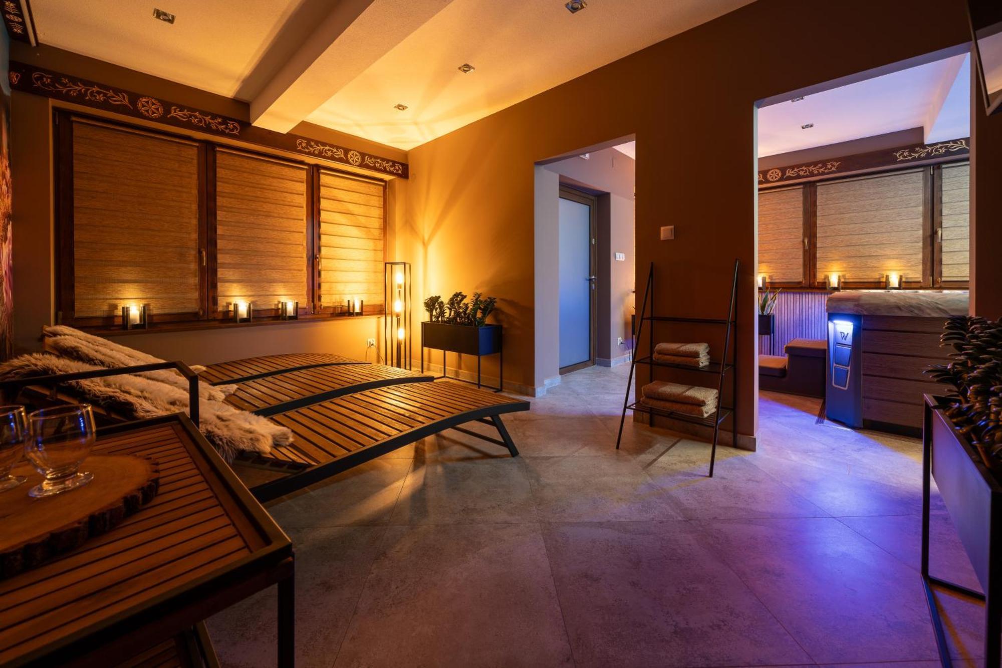 Bozena Jacuzzi & Sauna *